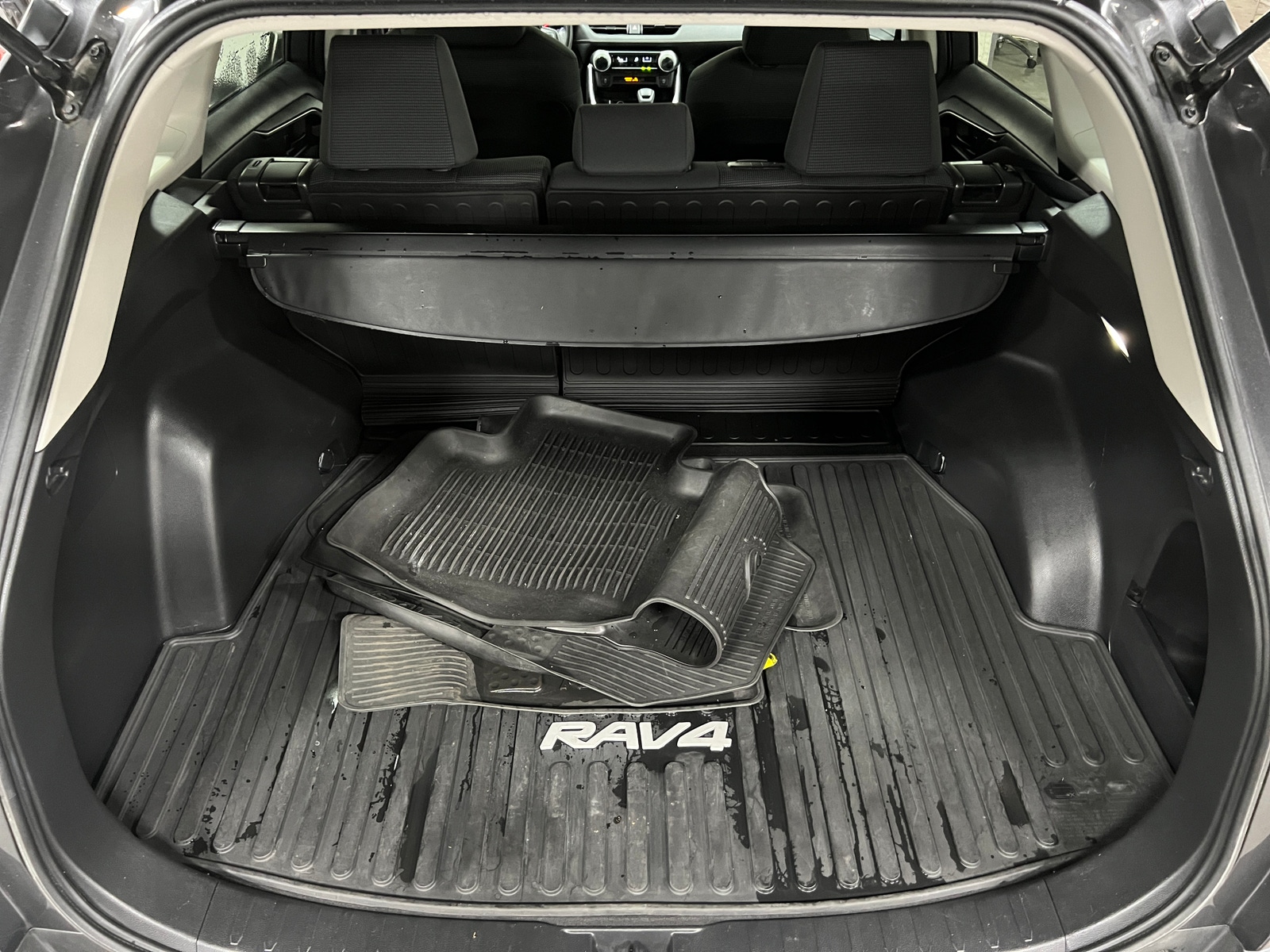 Thumbnail: 2022 Toyota RAV4 - 7