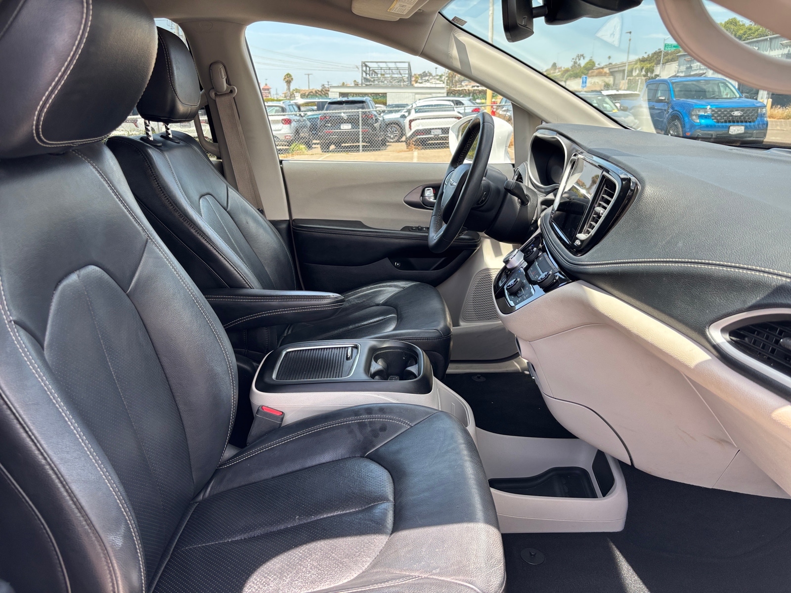 Thumbnail: 2022 Chrysler Pacifica - 2