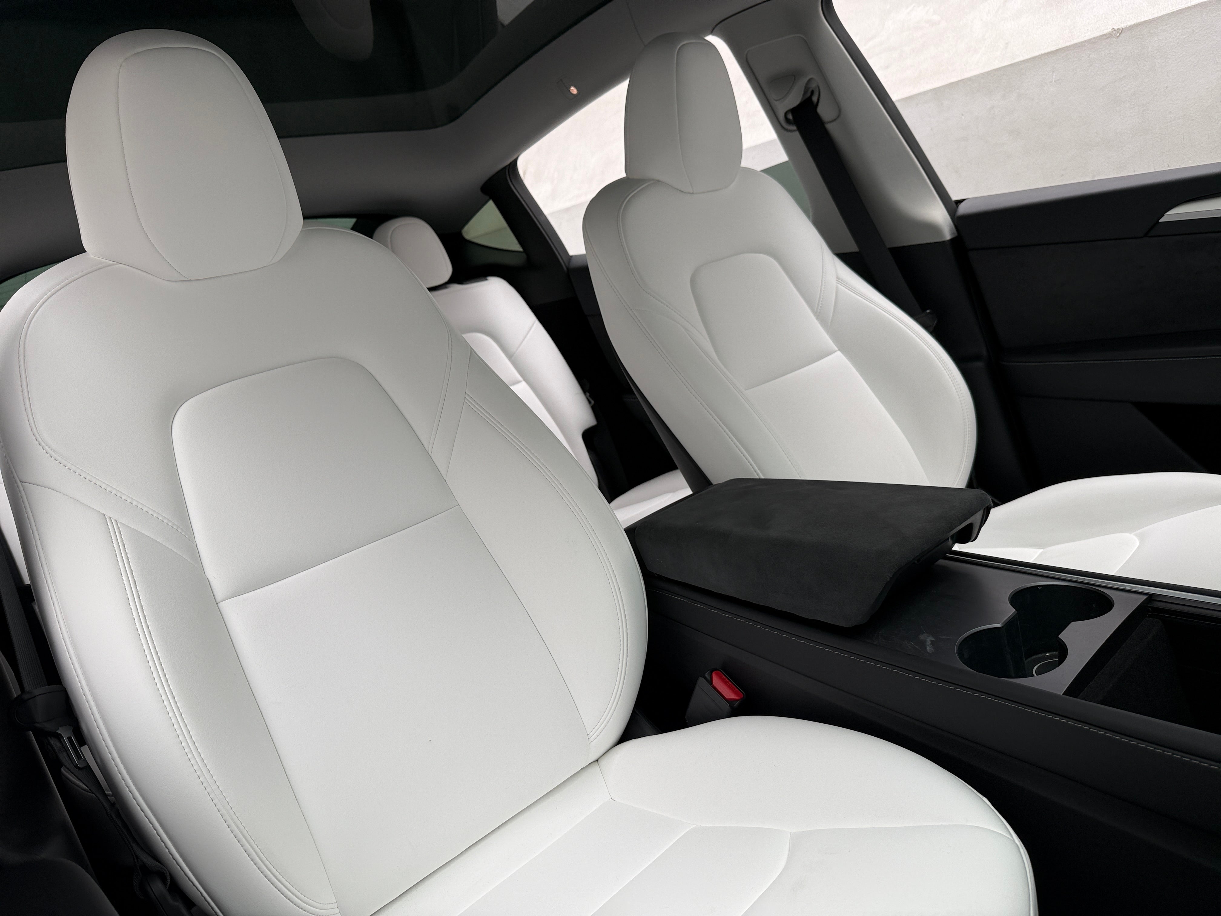 Used 2023 Tesla Model Y Long Range with VIN 7SAYGDEE9PA146371 for sale in Oak Creek, WI
