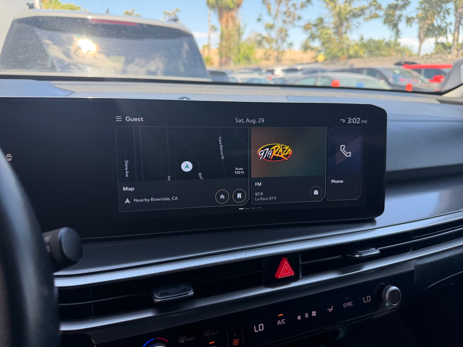 Thumbnail: 2024 Kia Sorento - 3