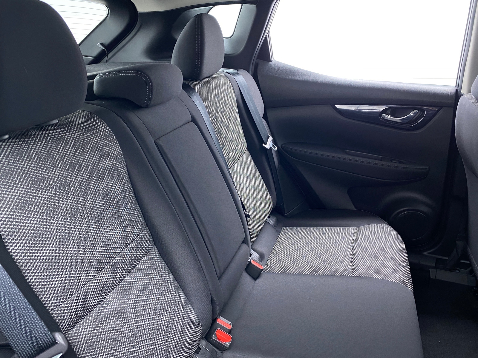 Thumbnail: 2020 Nissan Rogue Sport - 5