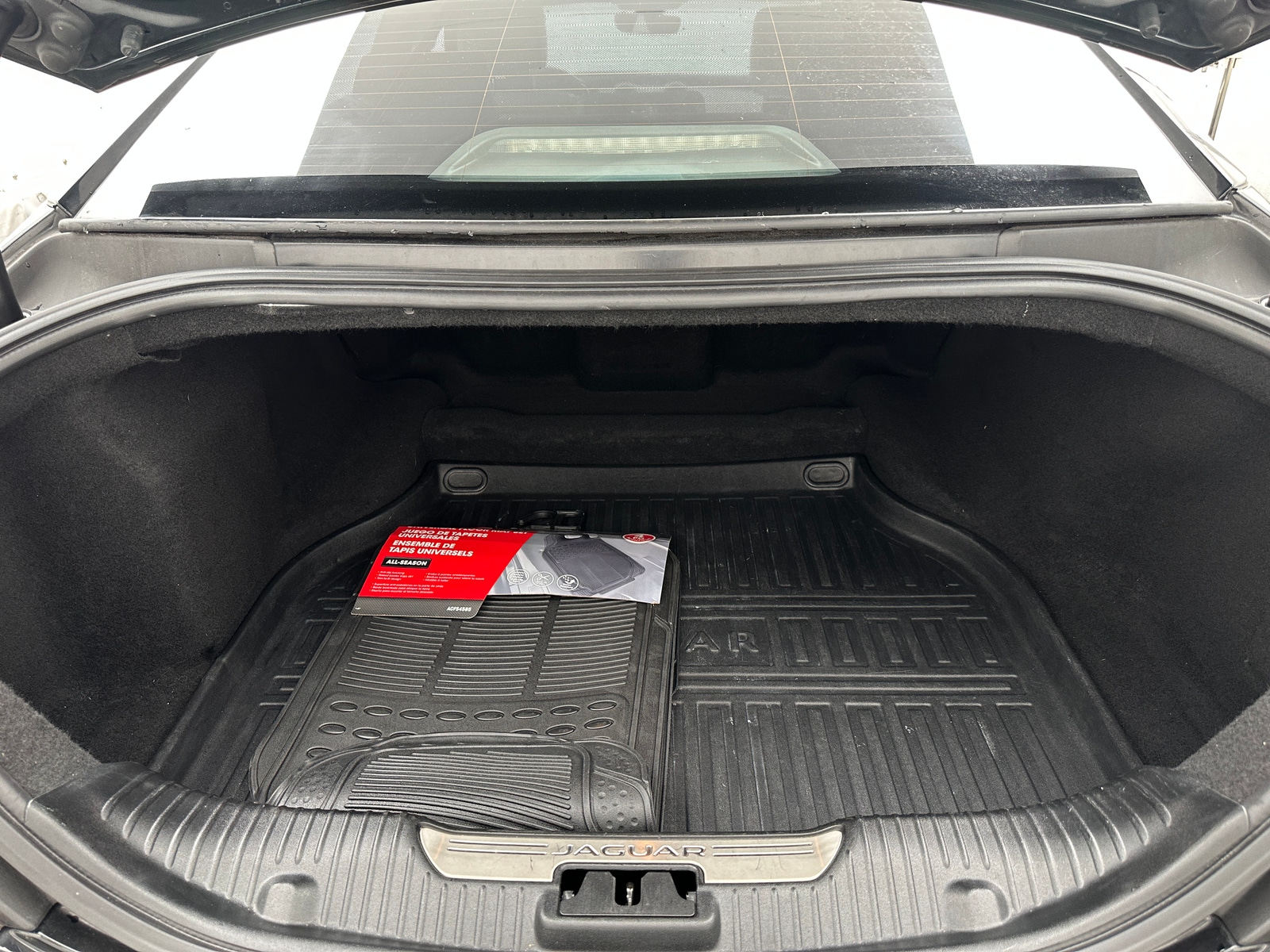 Thumbnail: 2019 Jaguar XJ - 6
