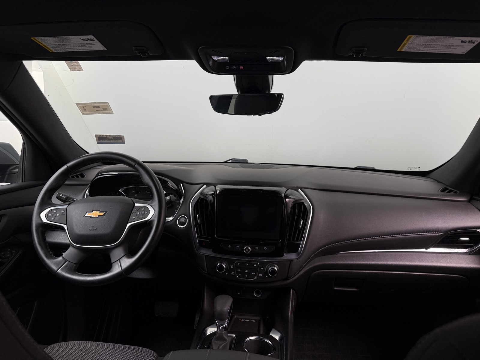 Thumbnail: 2023 Chevrolet Traverse - 3