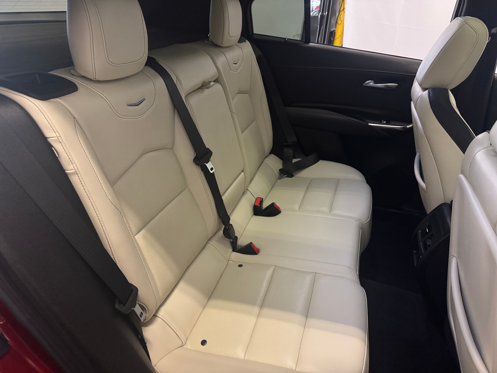 Thumbnail: 2023 Cadillac XT4 - 5