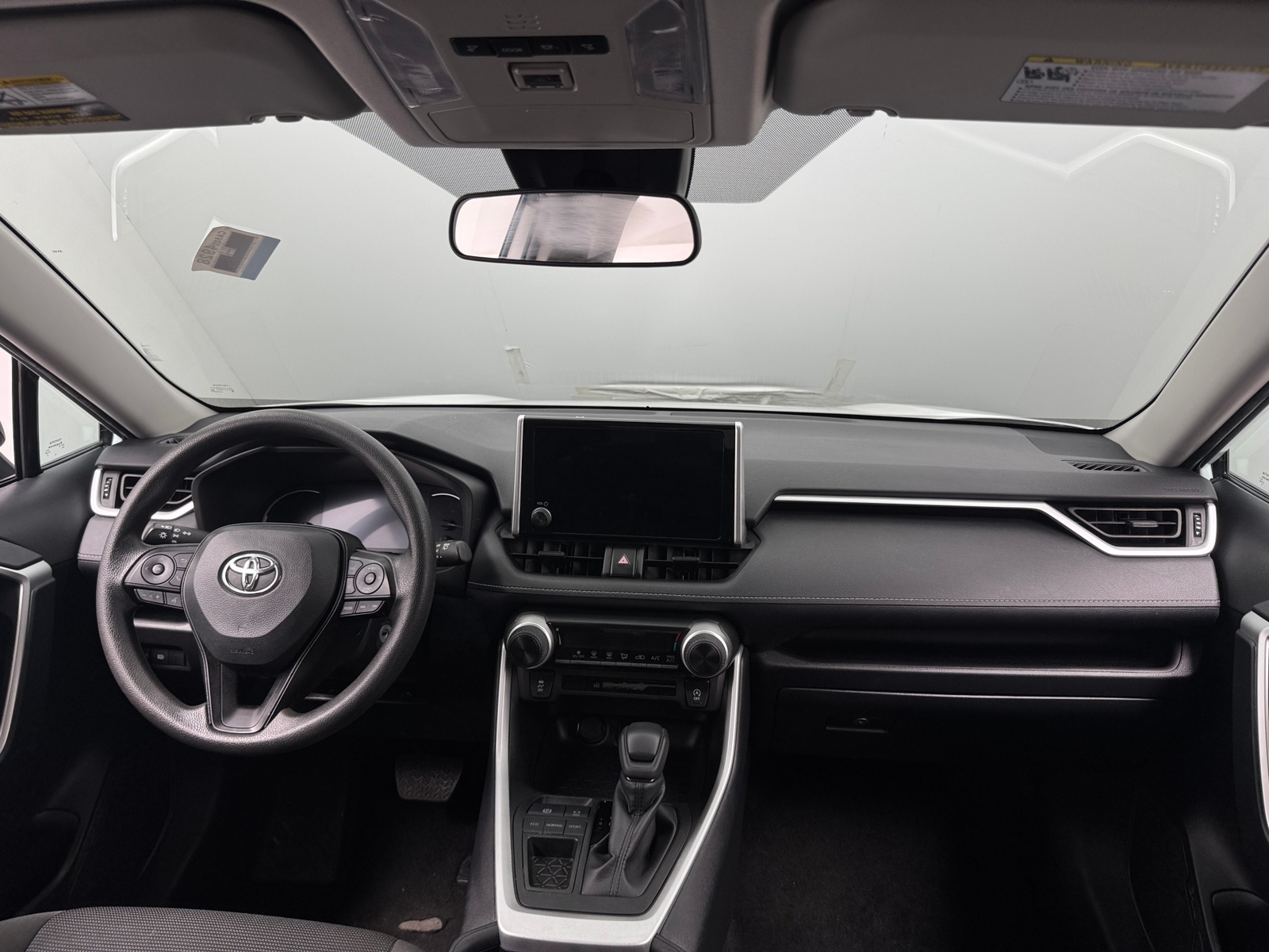 Thumbnail: 2025 Toyota RAV4 - 3