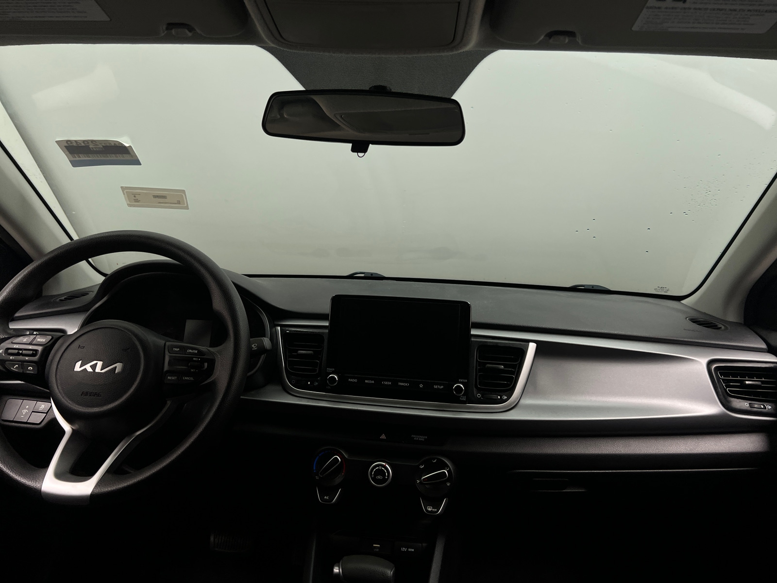 Thumbnail: 2023 Kia Rio - 3