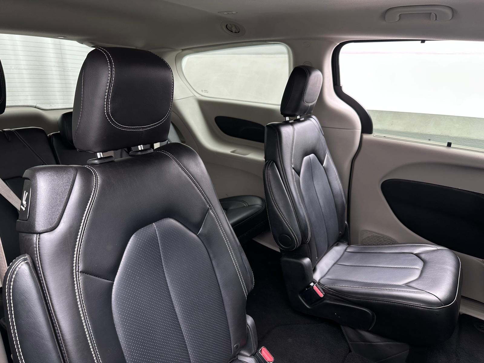 Thumbnail: 2024 Chrysler Pacifica - 5