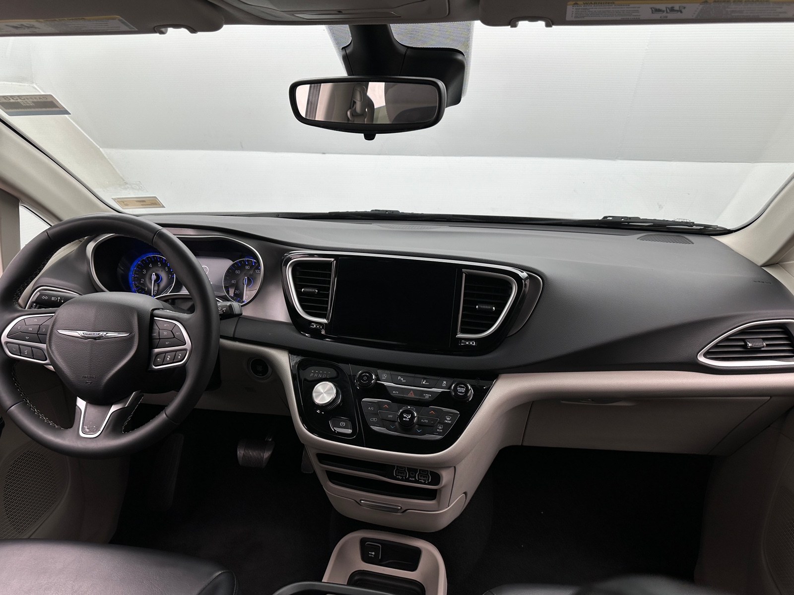 Thumbnail: 2024 Chrysler Pacifica - 2