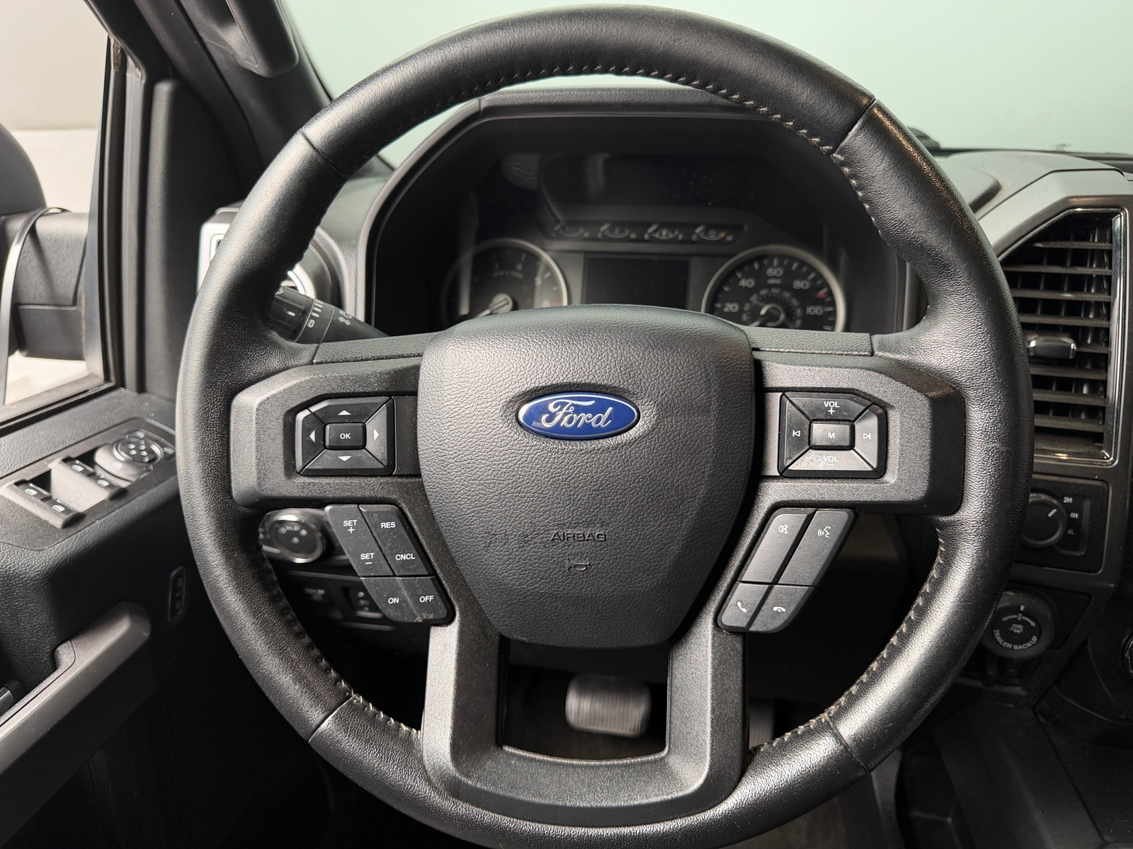 Thumbnail: 2020 Ford Econoline - 5