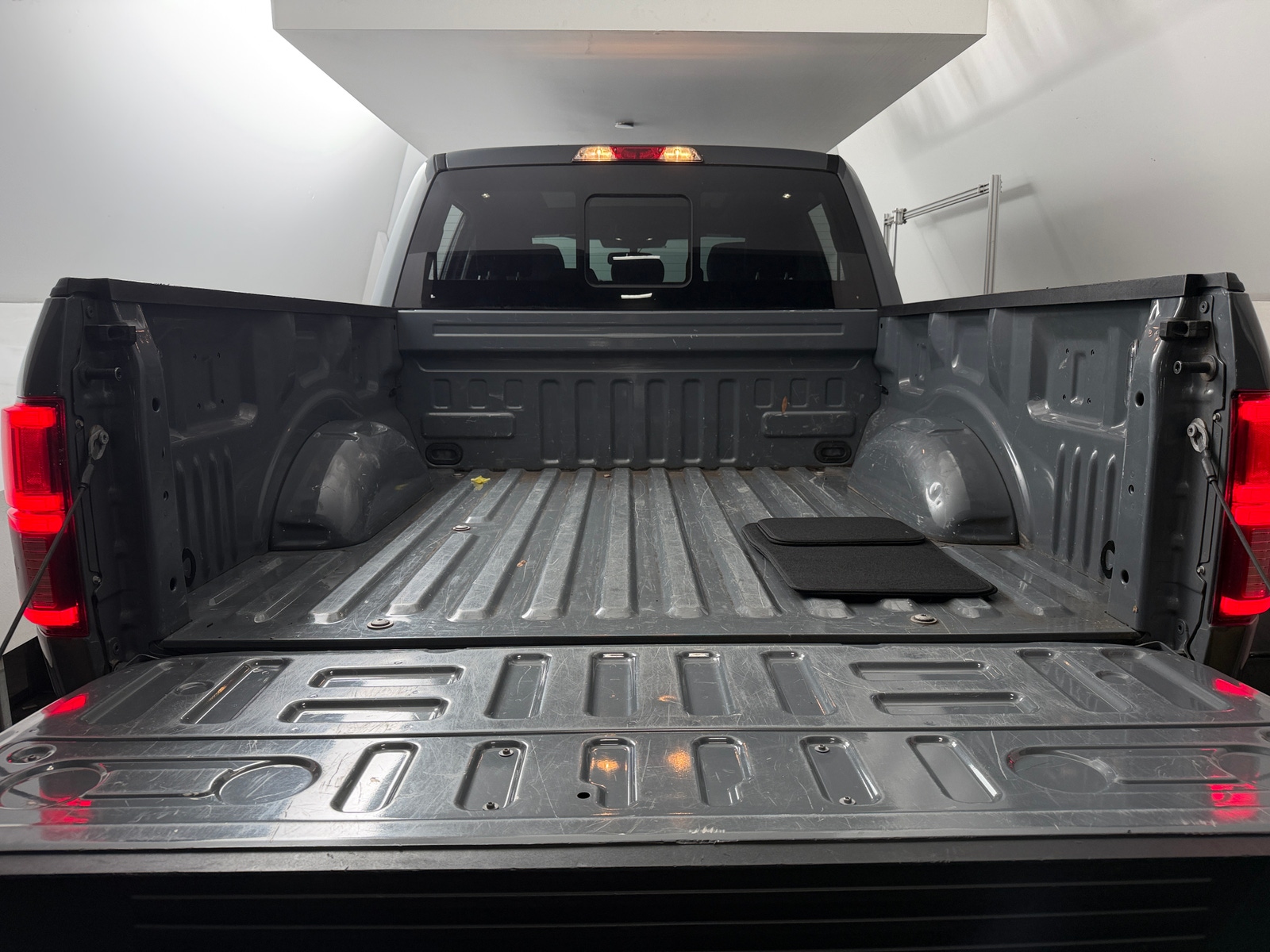 Thumbnail: 2020 Ford Econoline - 7
