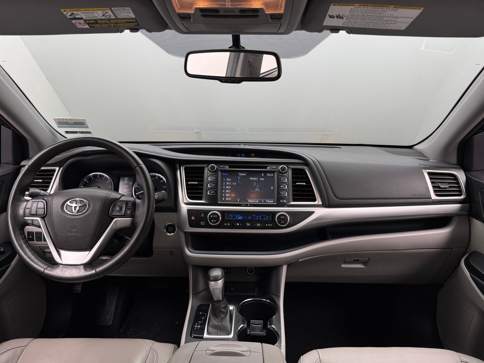 Thumbnail: 2015 Toyota Highlander - 2