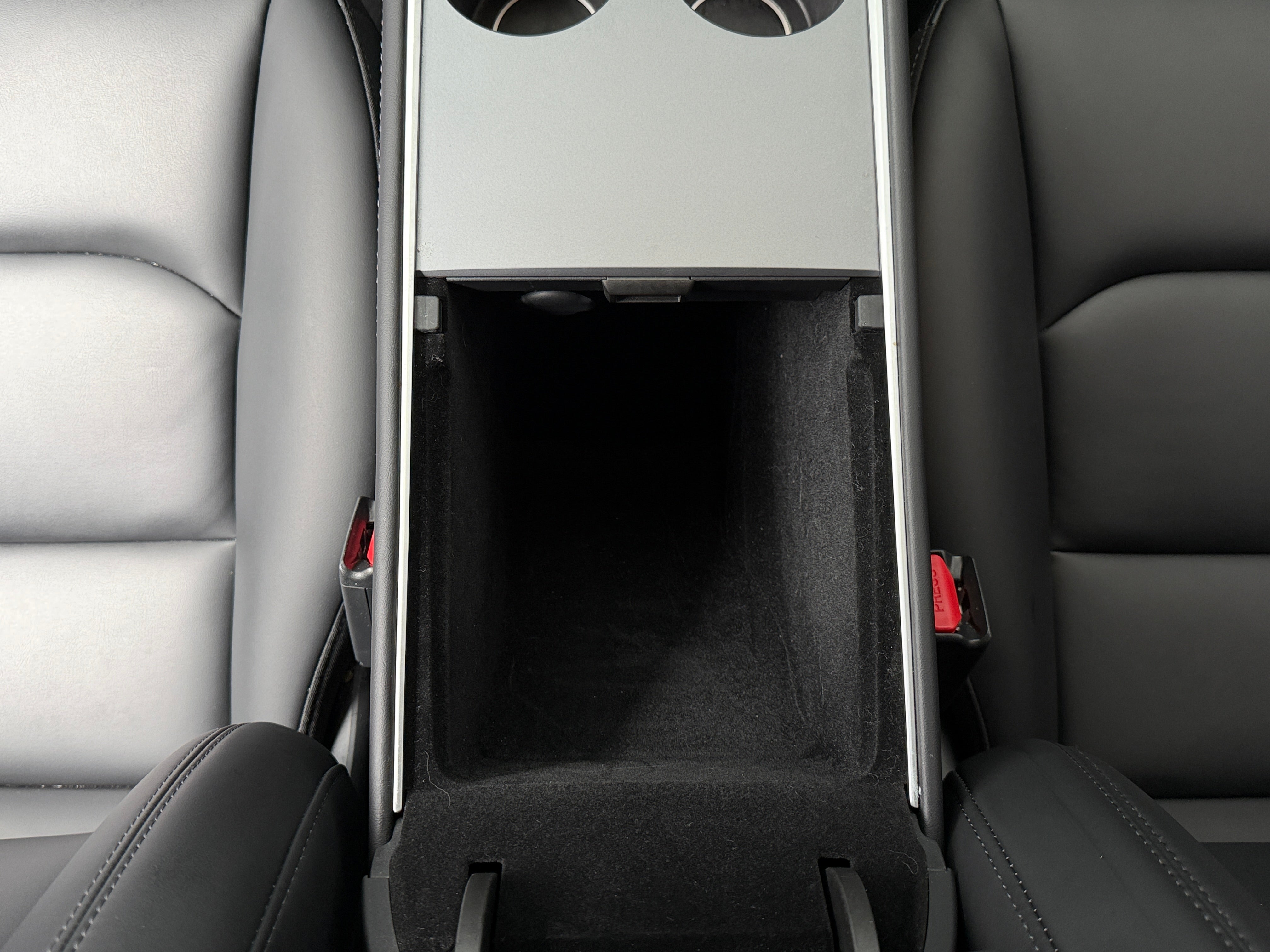 2024 Tesla Model Y Long Range - Photo 14