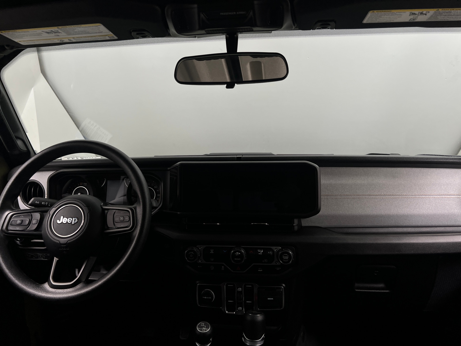 Thumbnail: 2025 Jeep Gladiator - 3