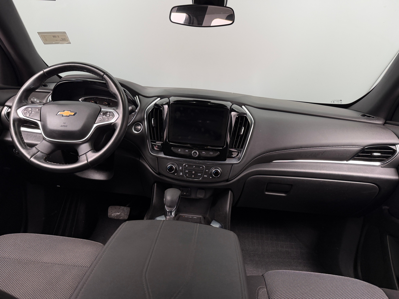 Thumbnail: 2023 Chevrolet Traverse - 3