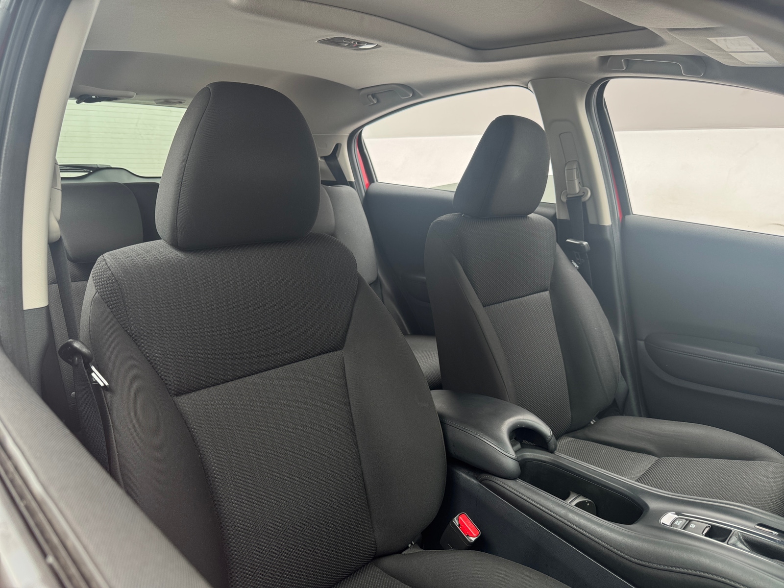 Thumbnail: 2017 Honda HR-V - 2