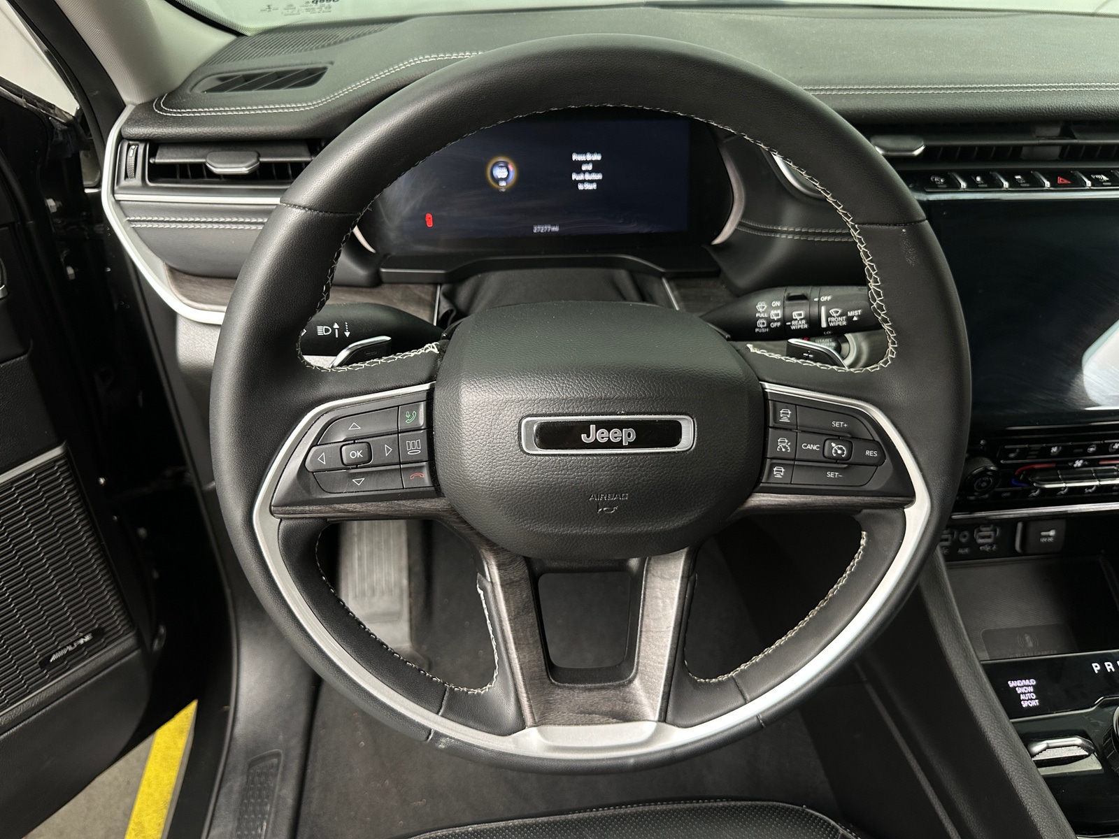 Thumbnail: 2023 Jeep Grand Cherokee L - 5