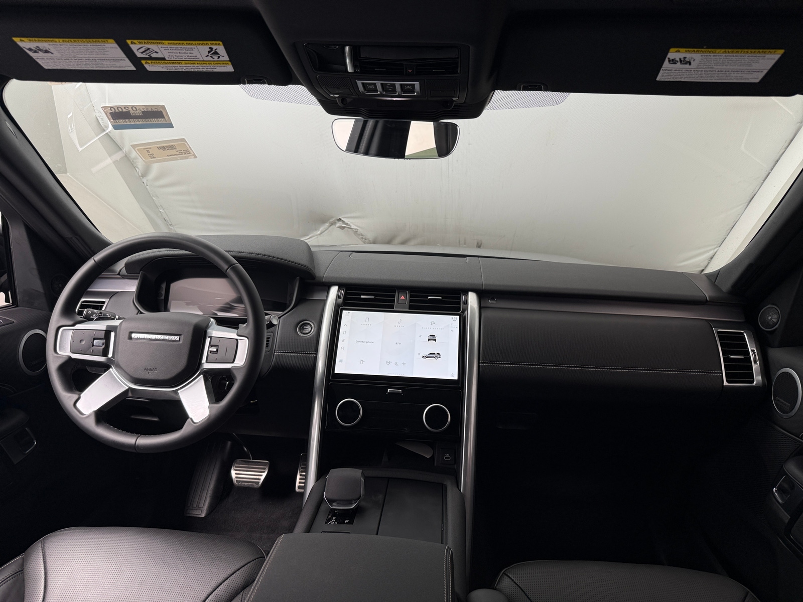Thumbnail: 2025 Land Rover Discovery - 2
