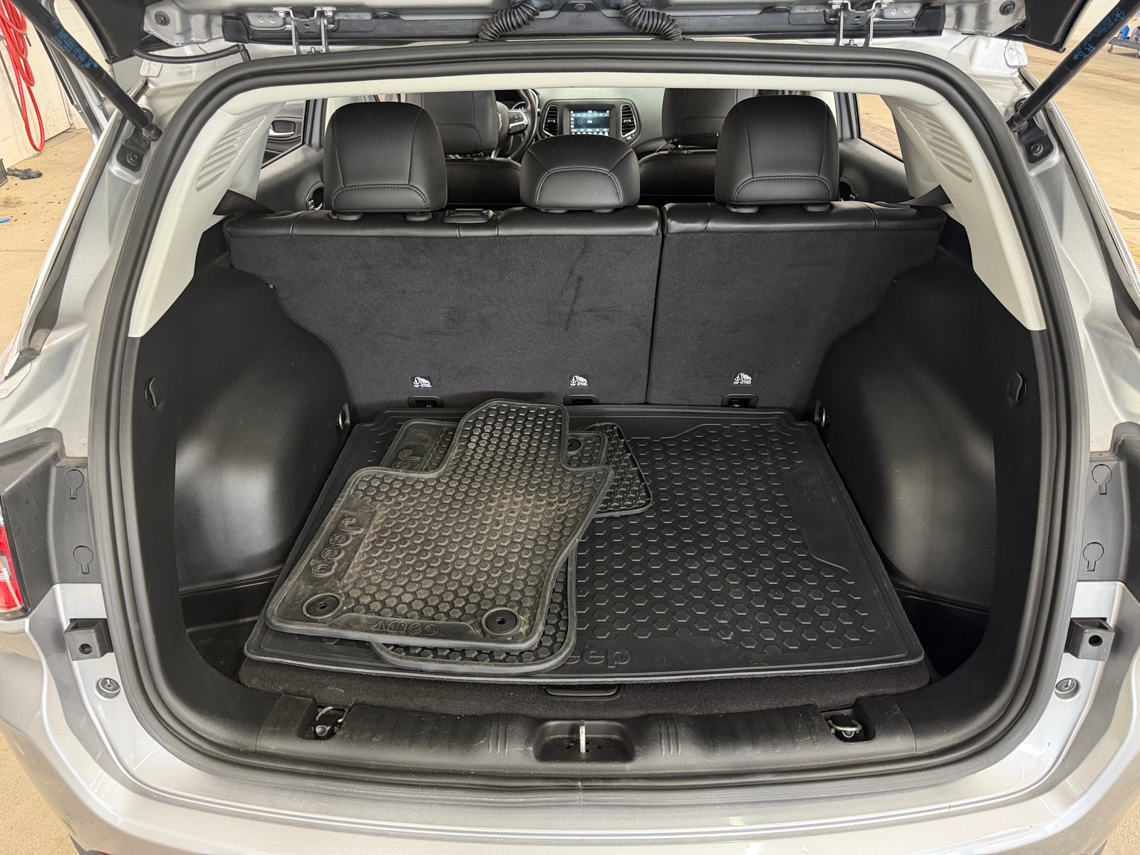 Thumbnail: 2020 Jeep Compass - 7