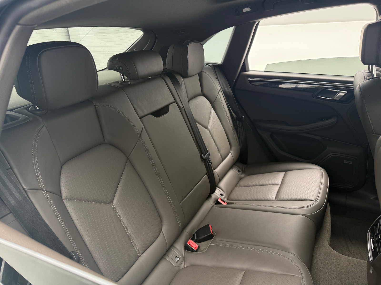 Thumbnail: 2019 Porsche Macan - 5