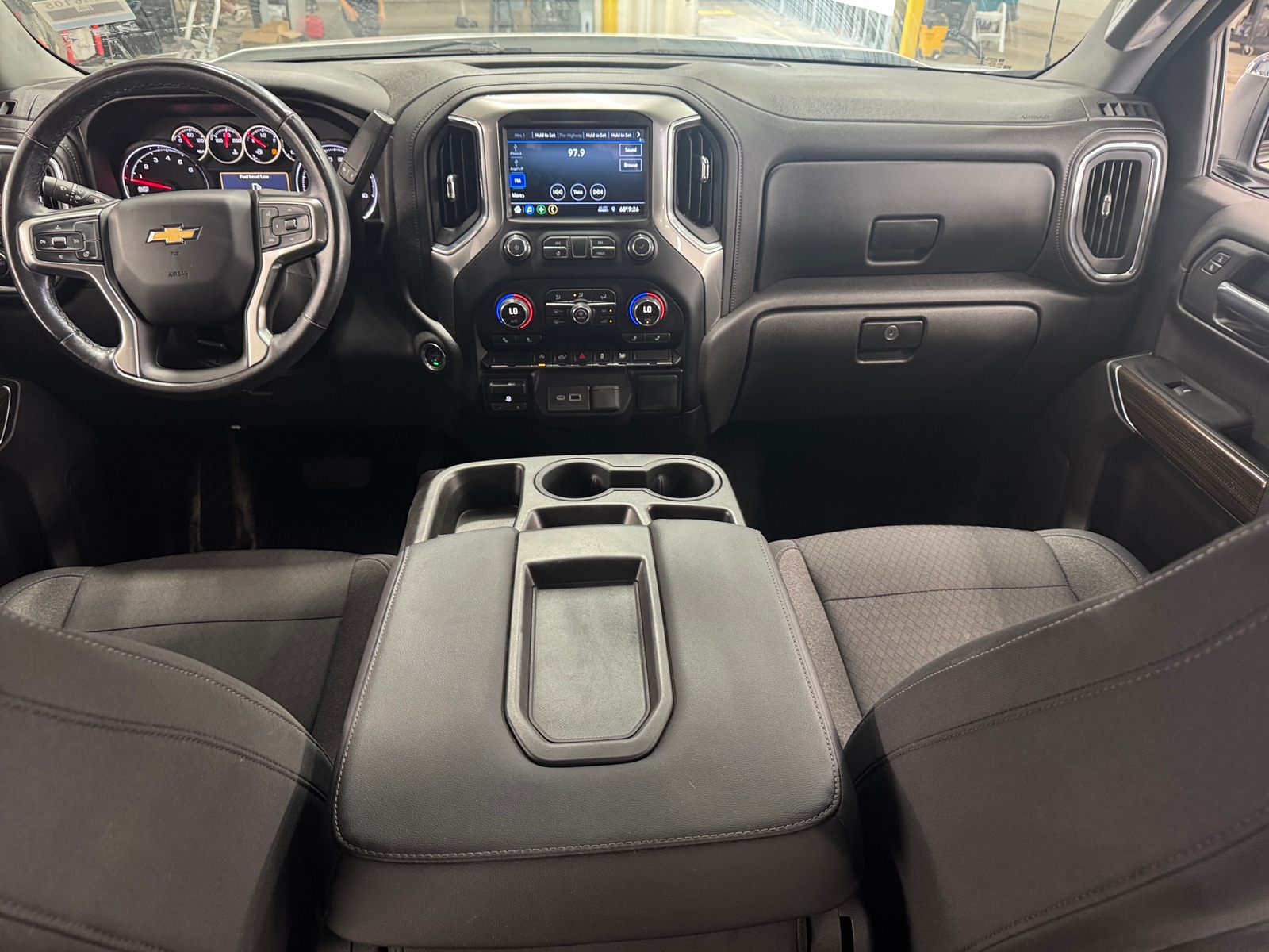 Thumbnail: 2021 Chevrolet Silverado 1500 - 3