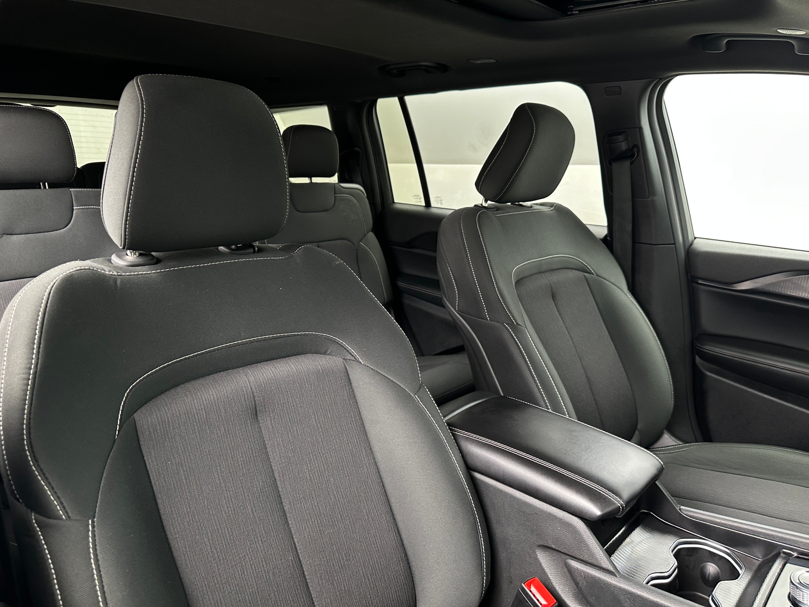 Thumbnail: 2025 Jeep Grand Cherokee L - 2