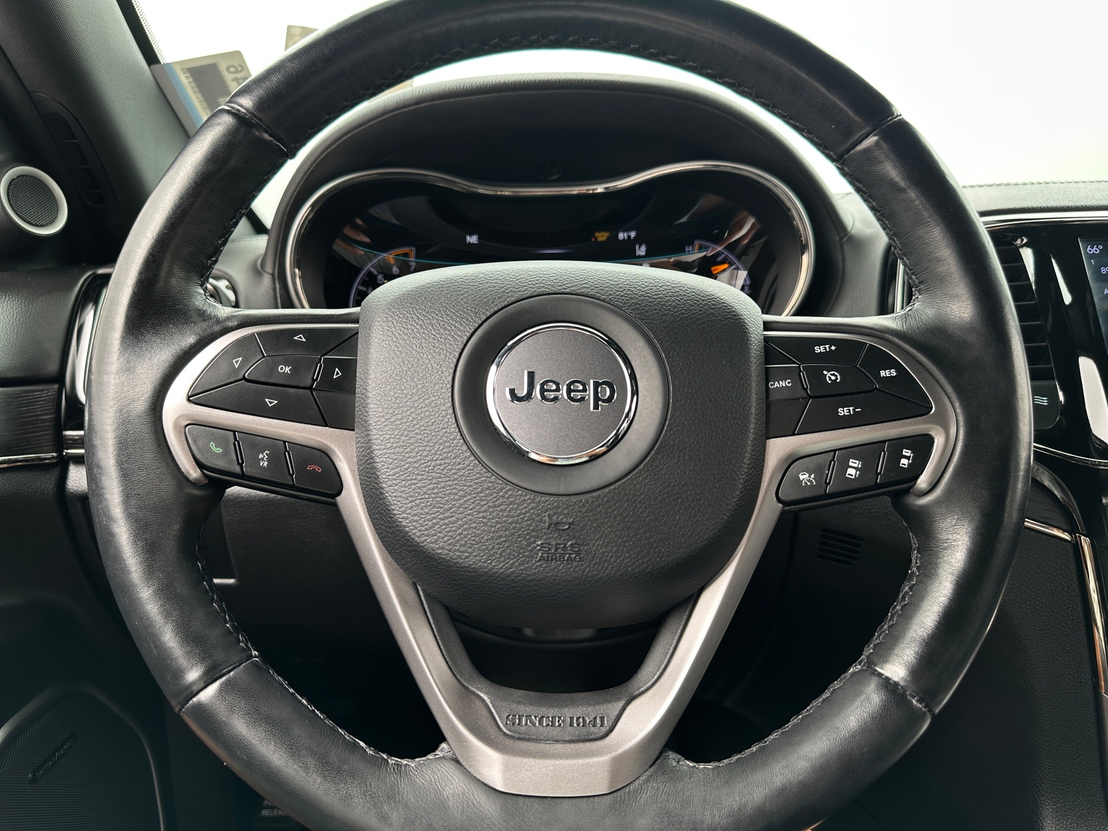 Thumbnail: 2020 Jeep Grand Cherokee - 4