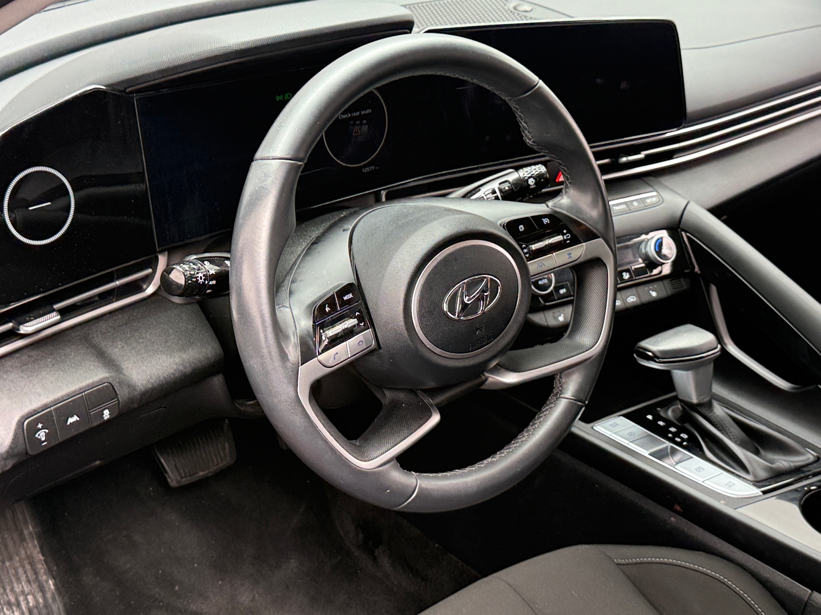 Thumbnail: 2023 Hyundai Elantra - 5