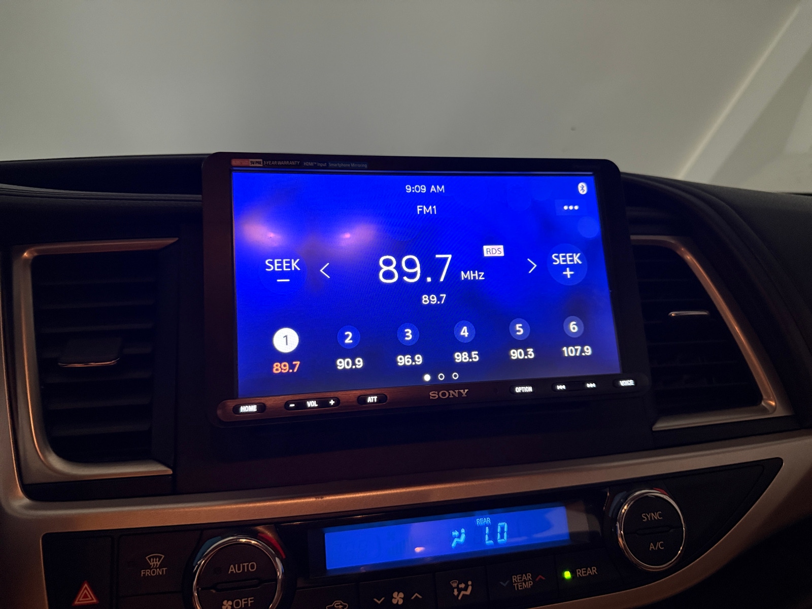 Thumbnail: 2016 Toyota Highlander - 3