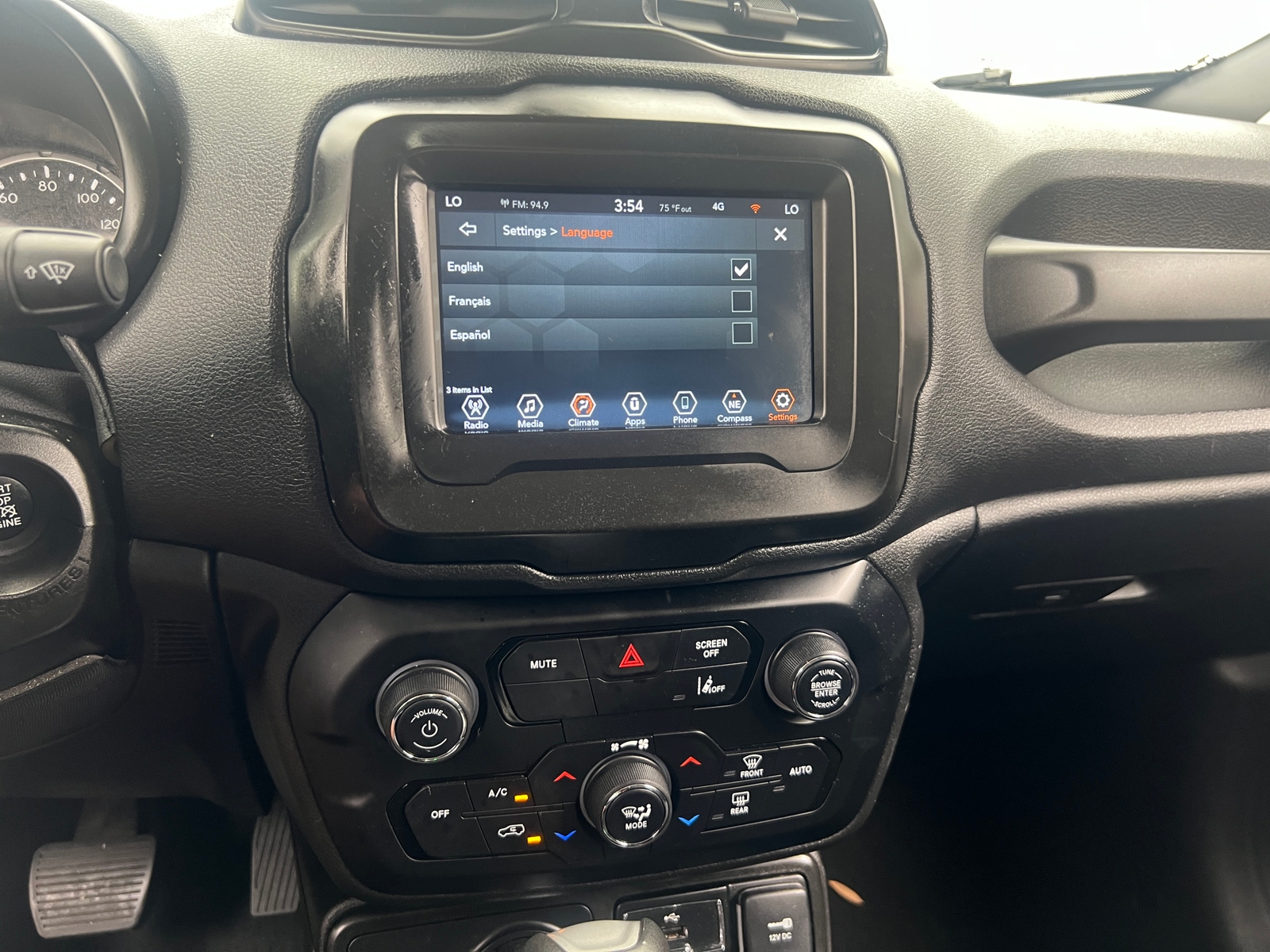Thumbnail: 2021 Jeep Renegade - 4