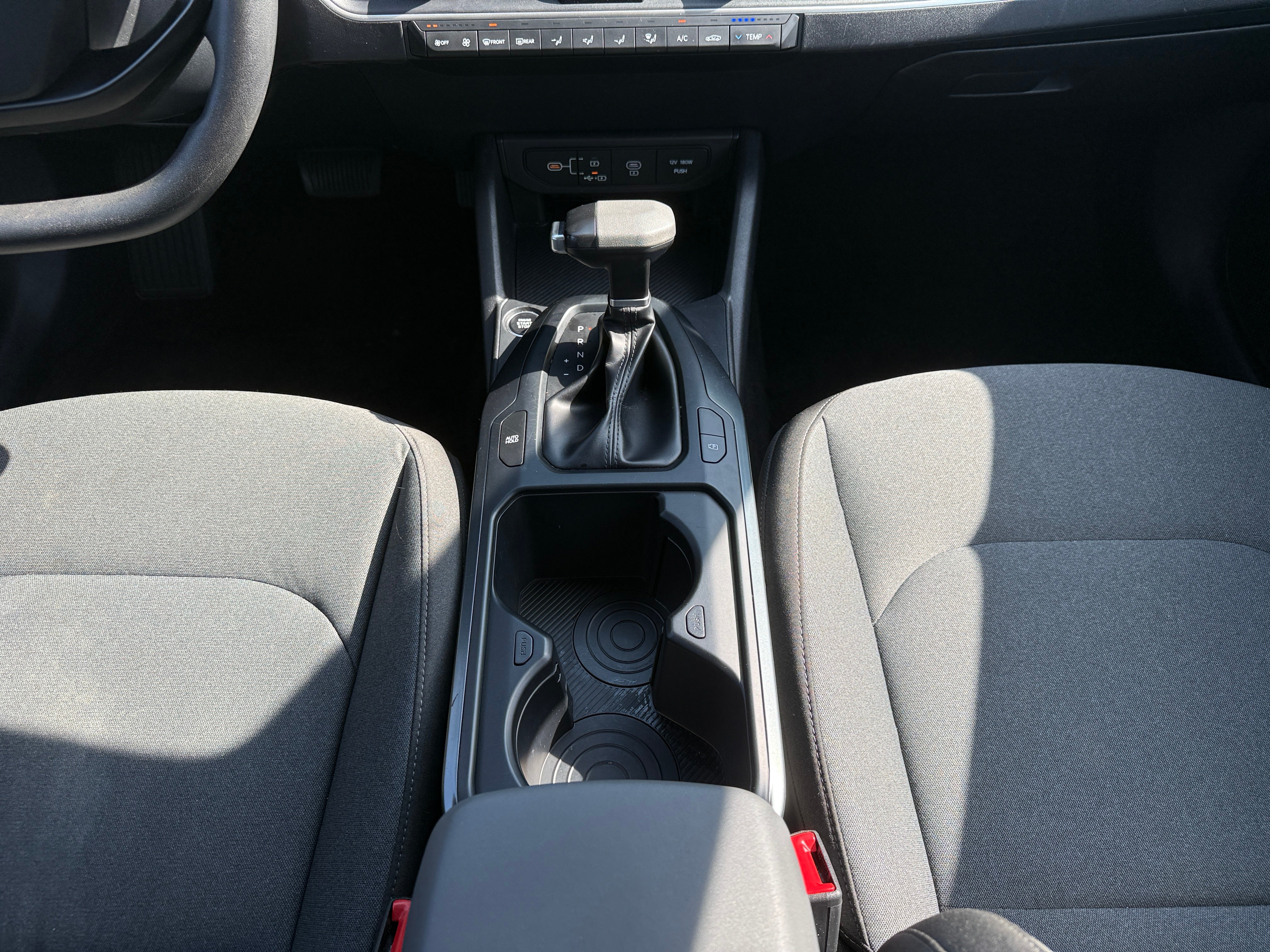 2025 Kia K4 LXS - Photo 11