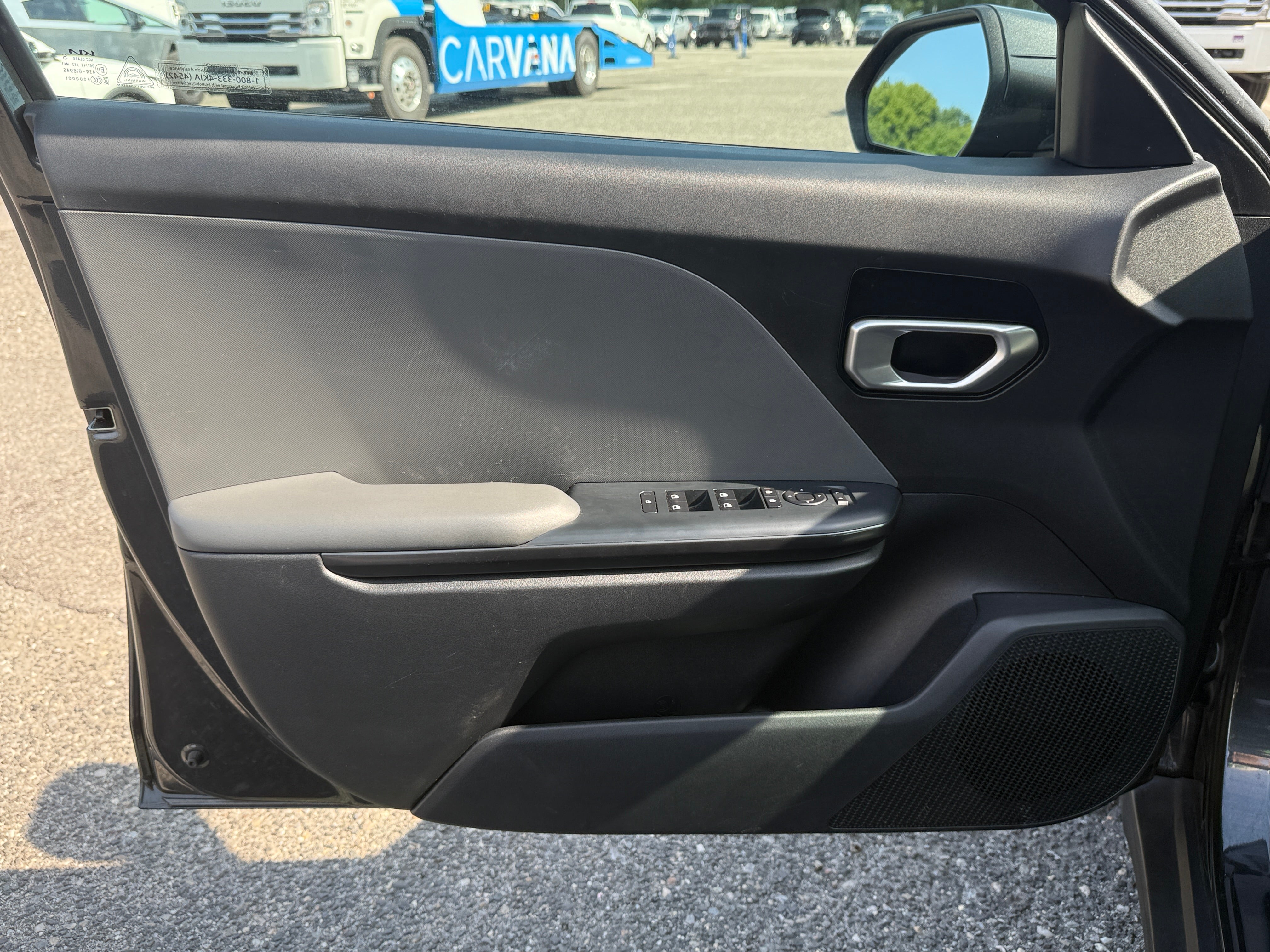 2025 Kia K4 LXS - Photo 8