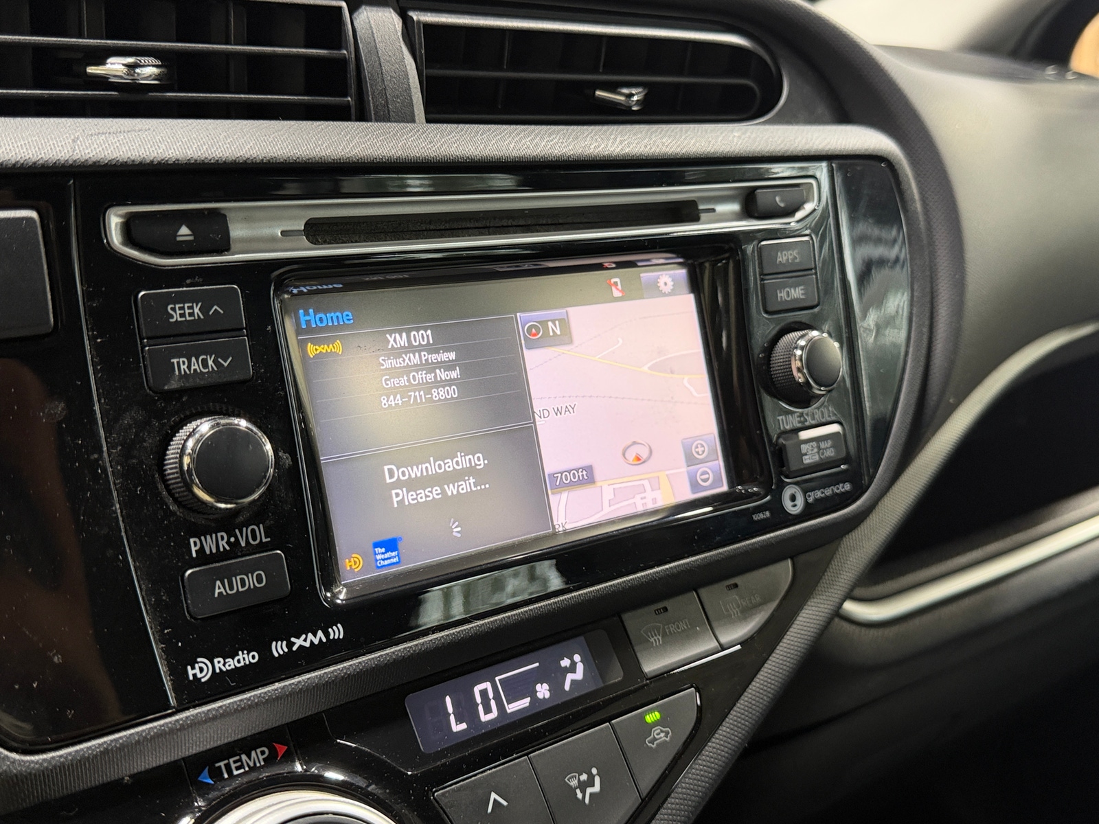 Thumbnail: 2016 Toyota Prius c - 4