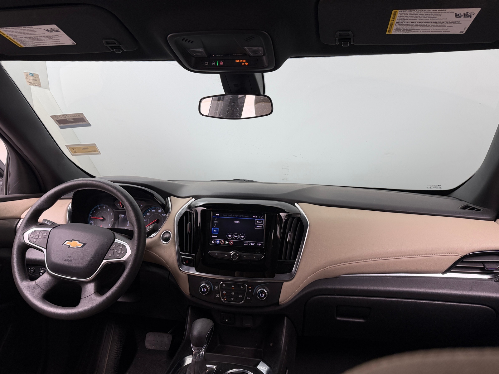Thumbnail: 2023 Chevrolet Traverse - 3
