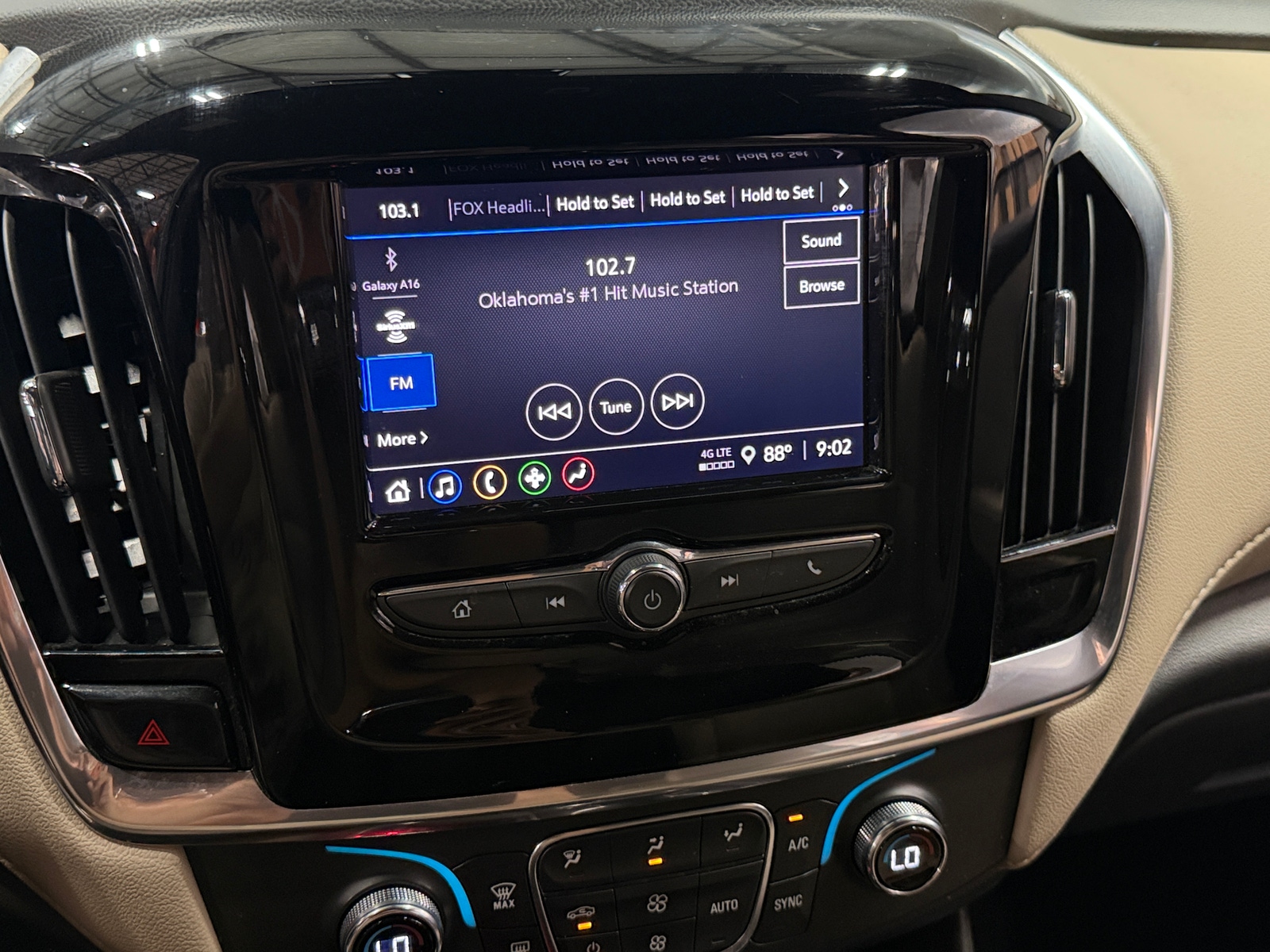 Thumbnail: 2023 Chevrolet Traverse - 4