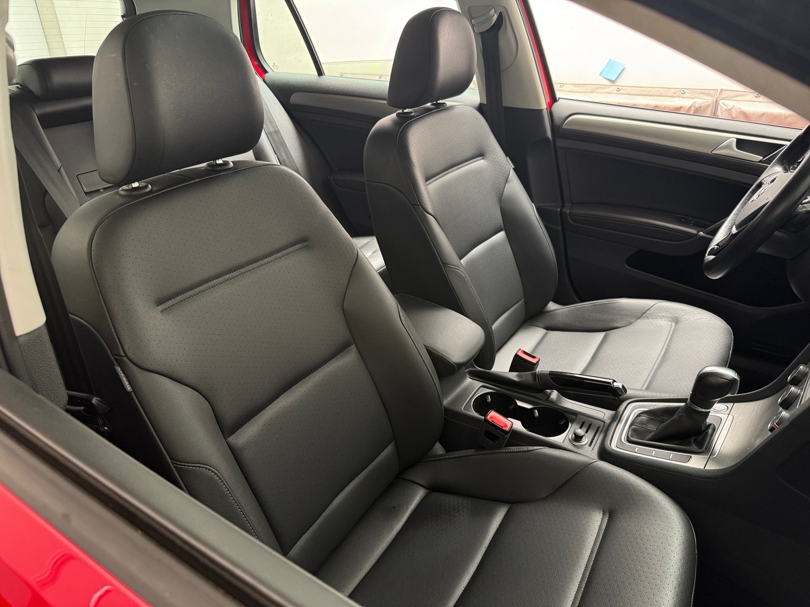 Thumbnail: 2016 Volkswagen Golf - 2