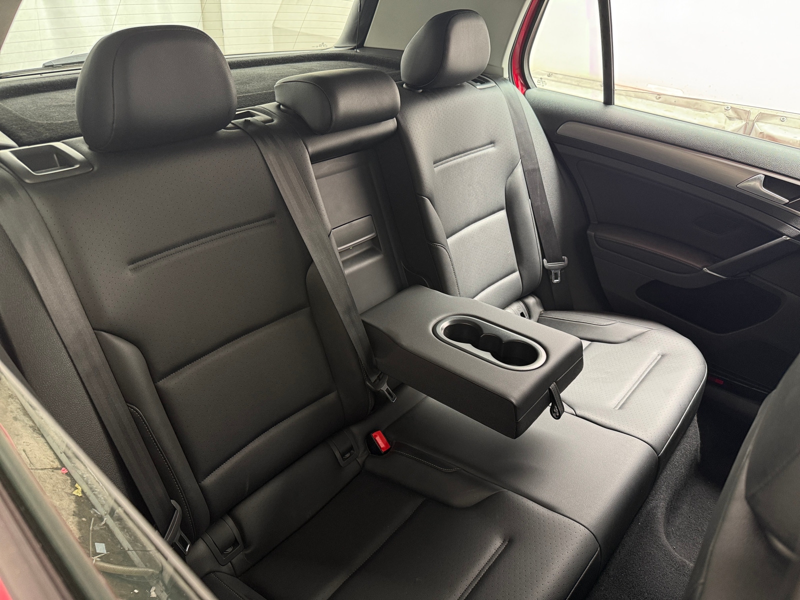 Thumbnail: 2016 Volkswagen Golf - 6