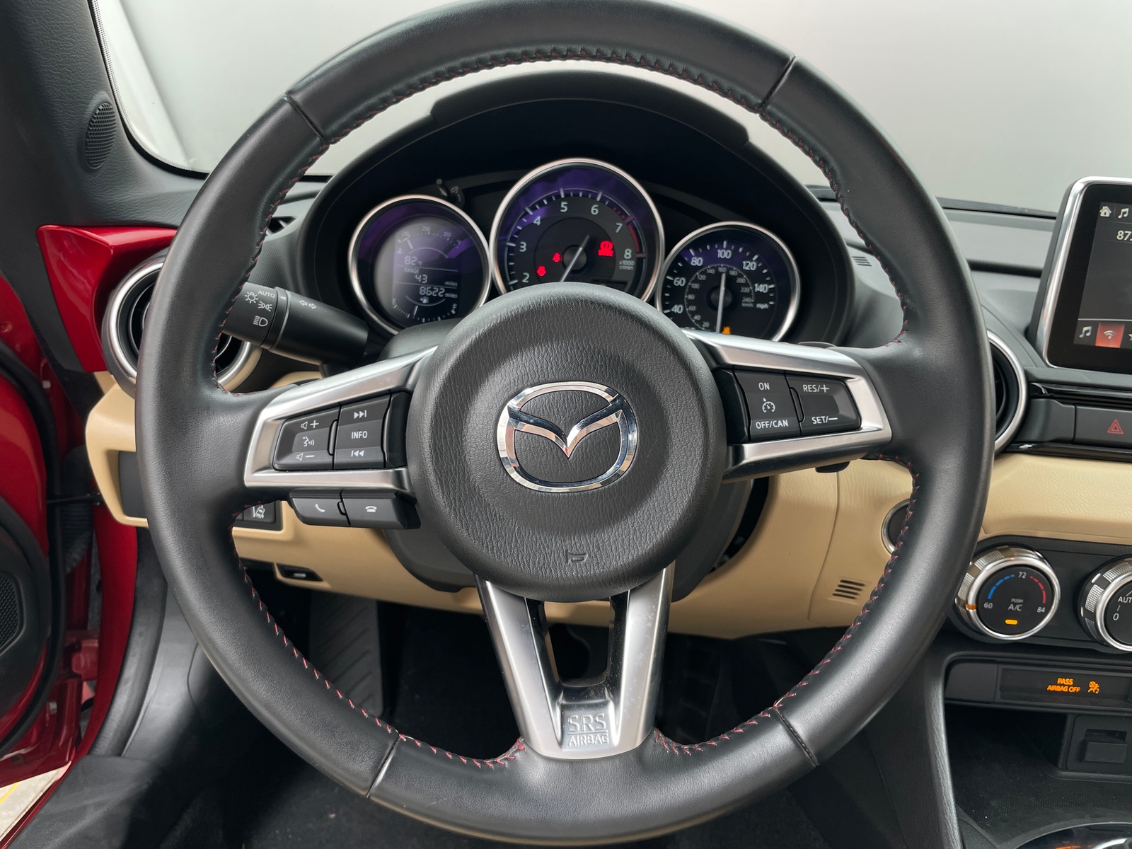 Thumbnail: 2016 Mazda MX-5 Miata - 4