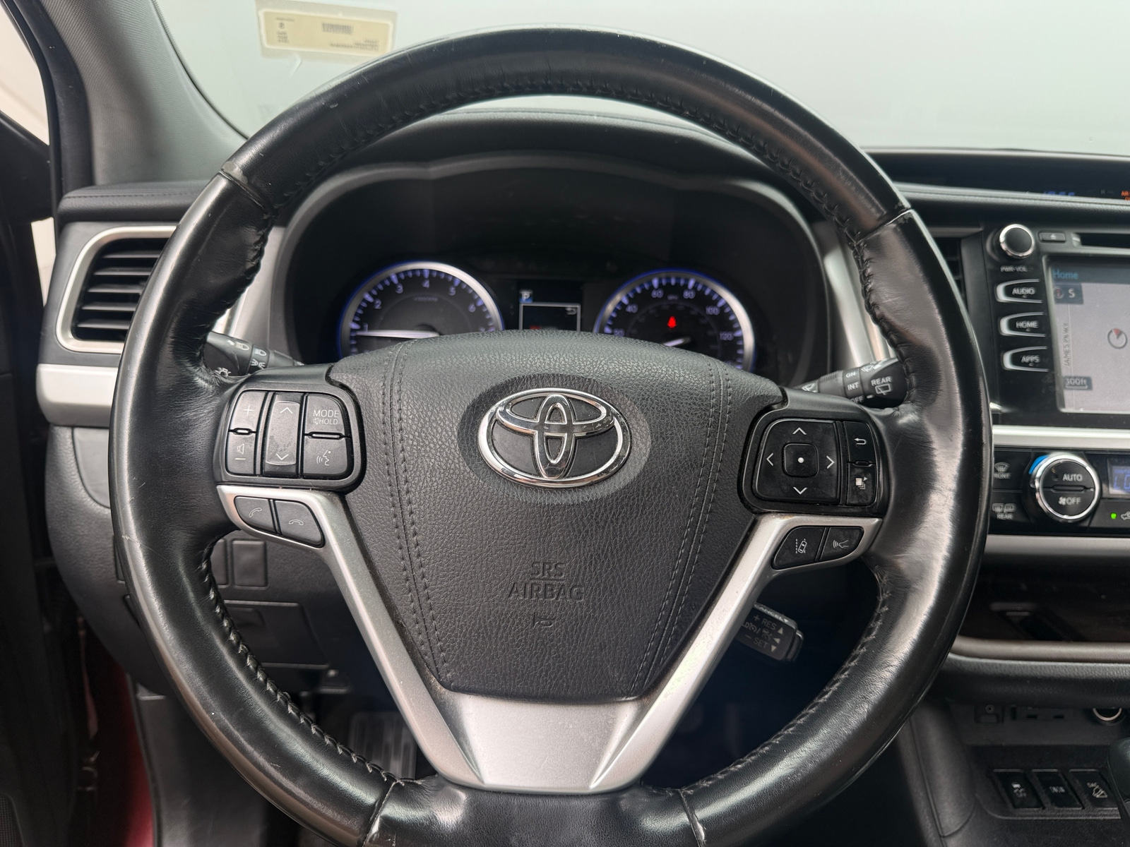 Thumbnail: 2019 Toyota Highlander - 4
