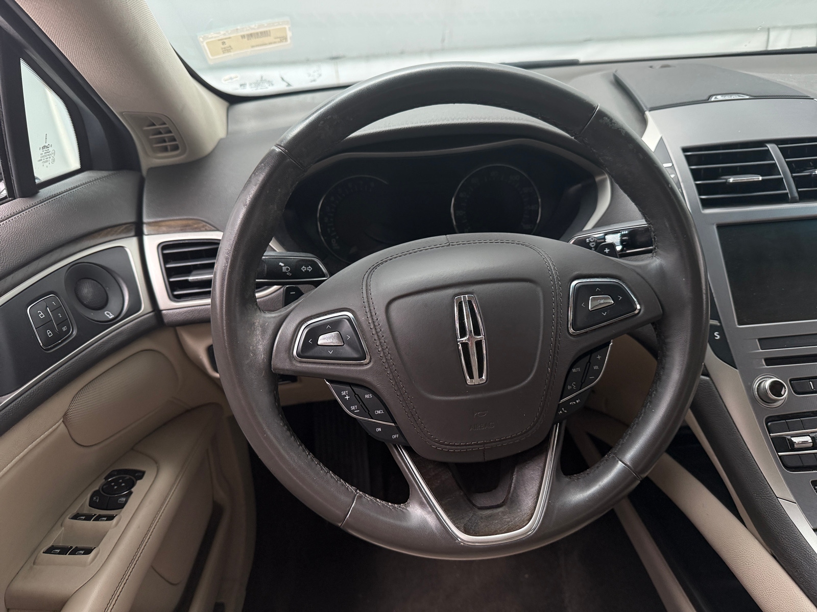 Thumbnail: 2018 Lincoln MKZ - 4