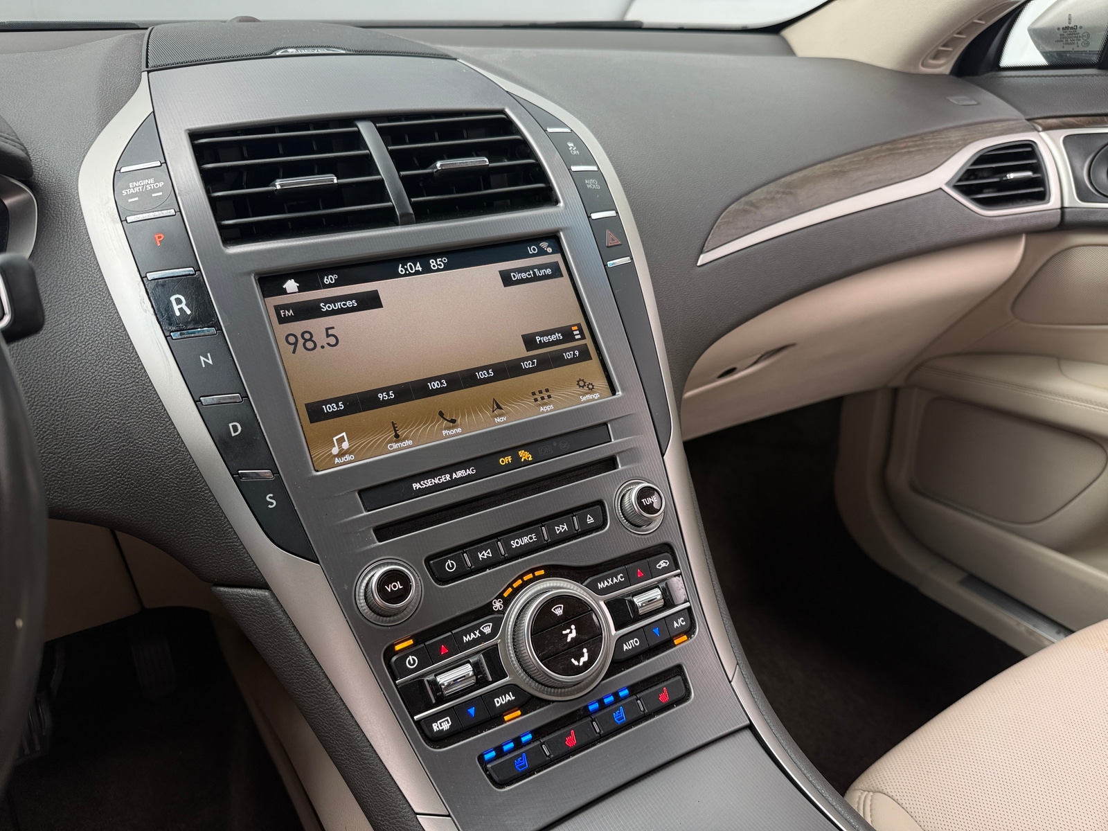 Thumbnail: 2018 Lincoln MKZ - 3