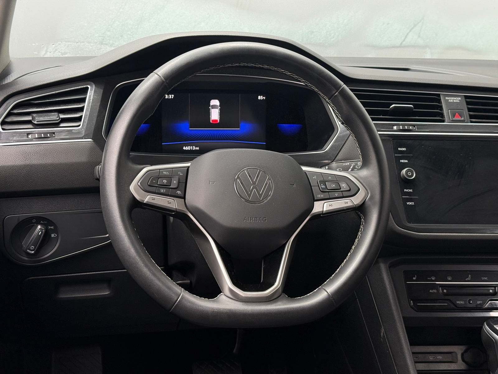 Thumbnail: 2022 Volkswagen Tiguan - 5