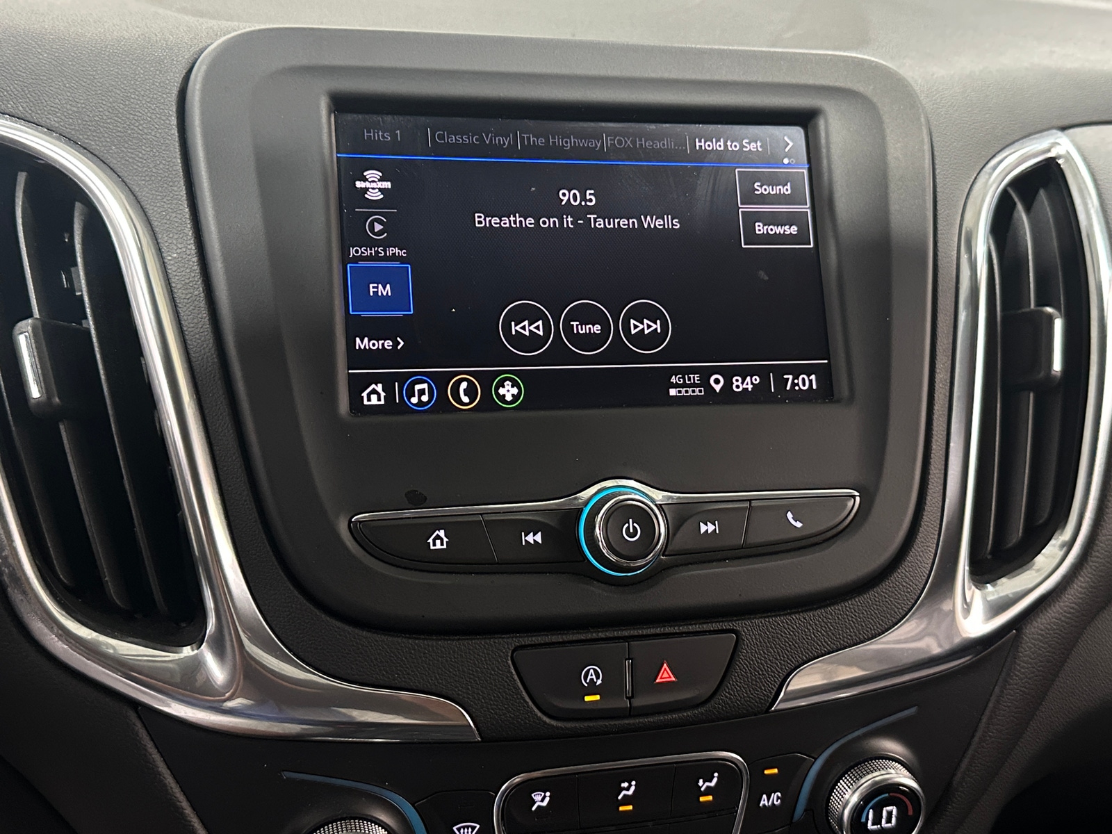 Thumbnail: 2024 Chevrolet Equinox - 4