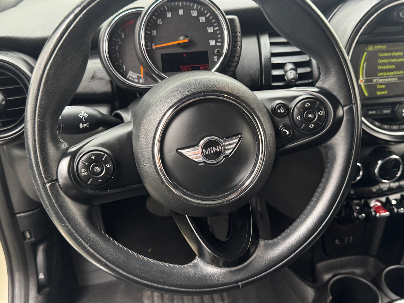 Thumbnail: 2016 MINI Cooper Convertible - 4
