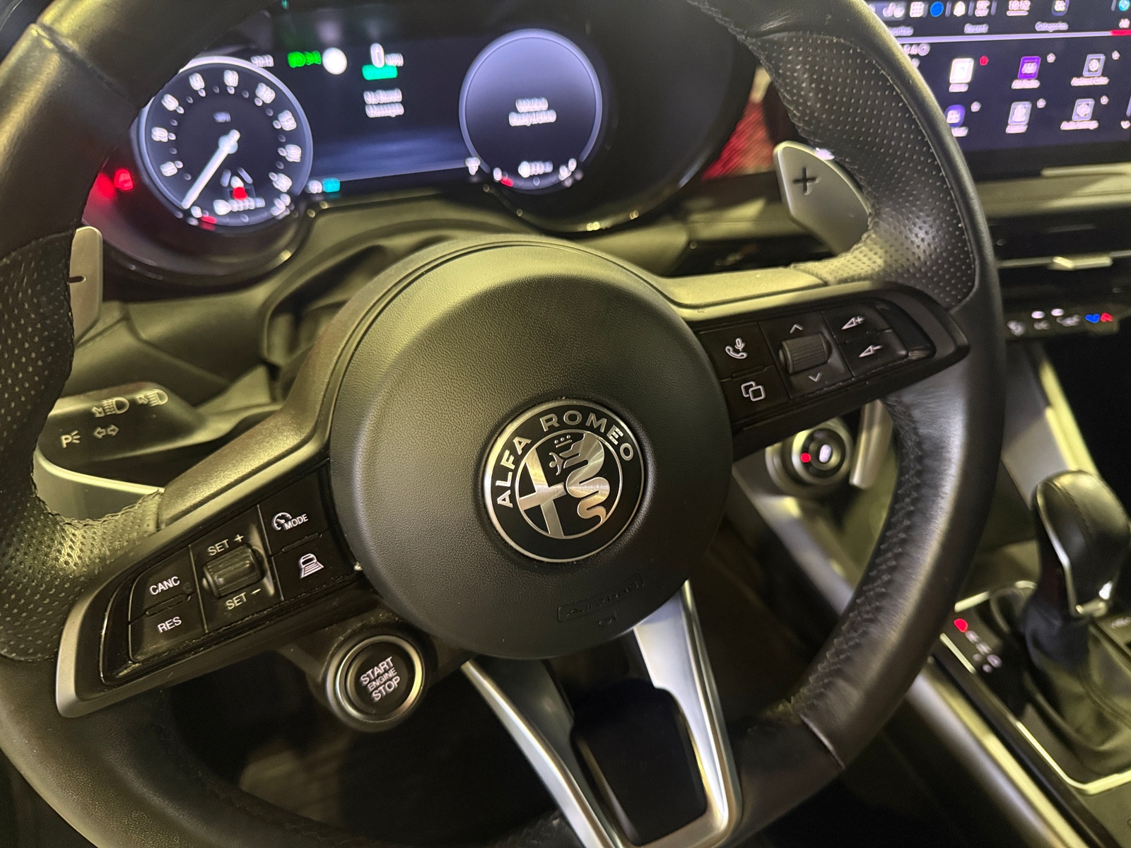 Thumbnail: 2024 Alfa Romeo Tonale - 4