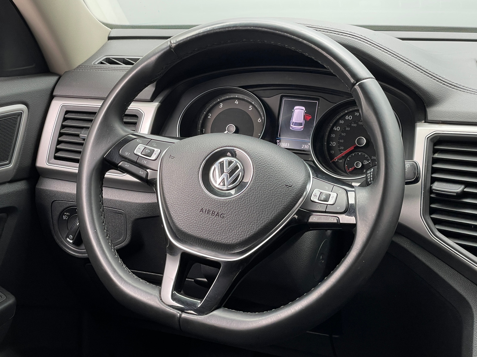 Thumbnail: 2018 Volkswagen Atlas - 4