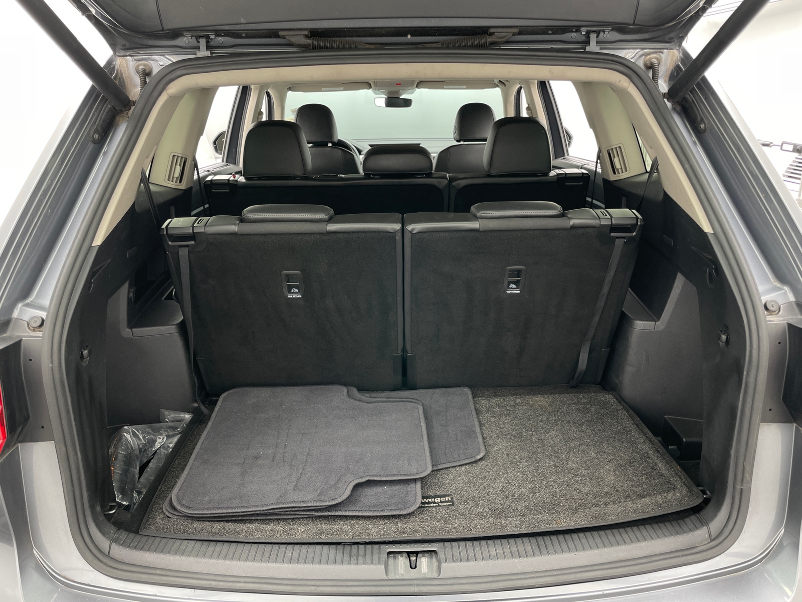 Thumbnail: 2018 Volkswagen Atlas - 6