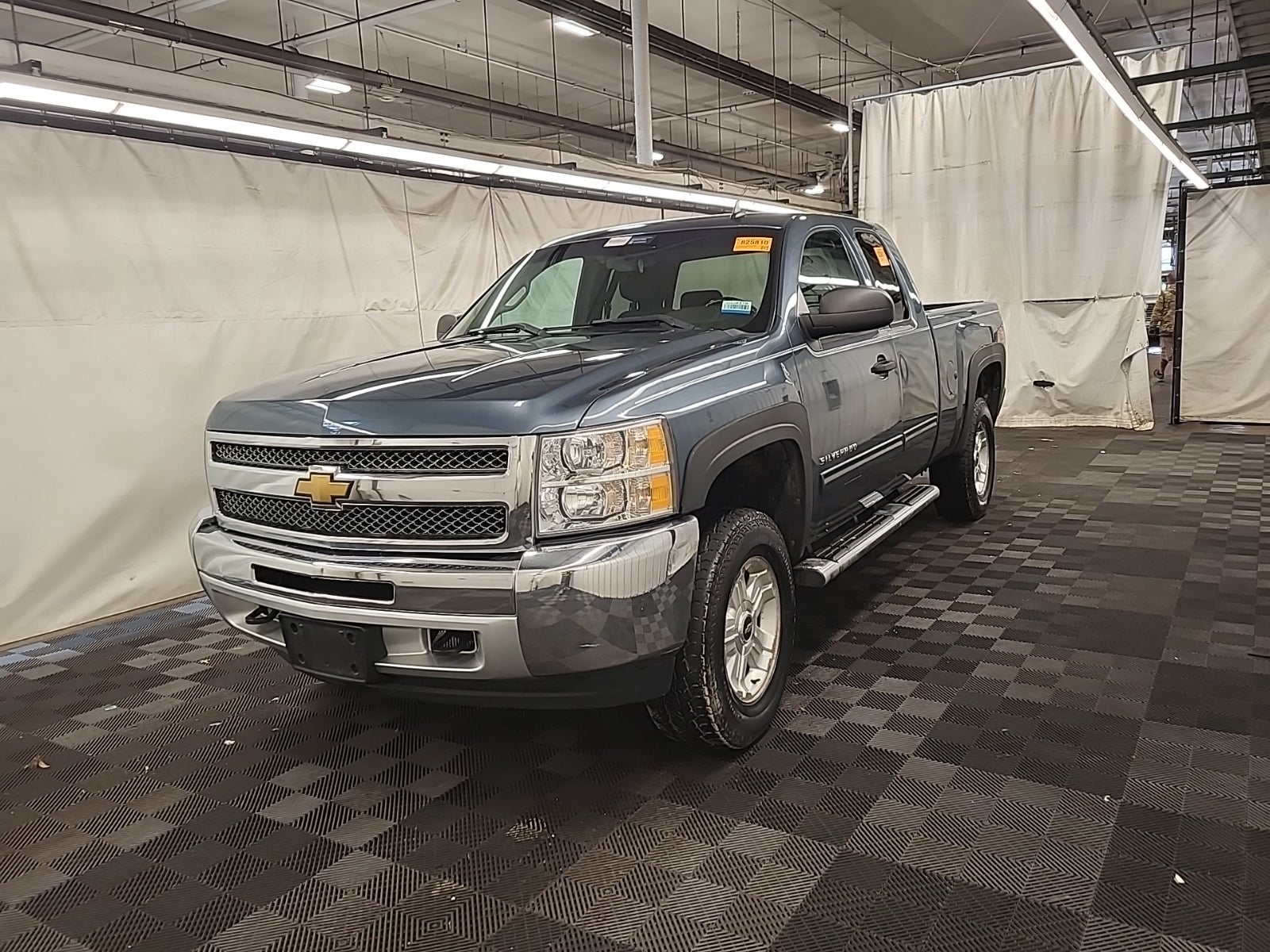 2013 Chevrolet Silverado 1500 4WD Ext Cab 143.5" LT