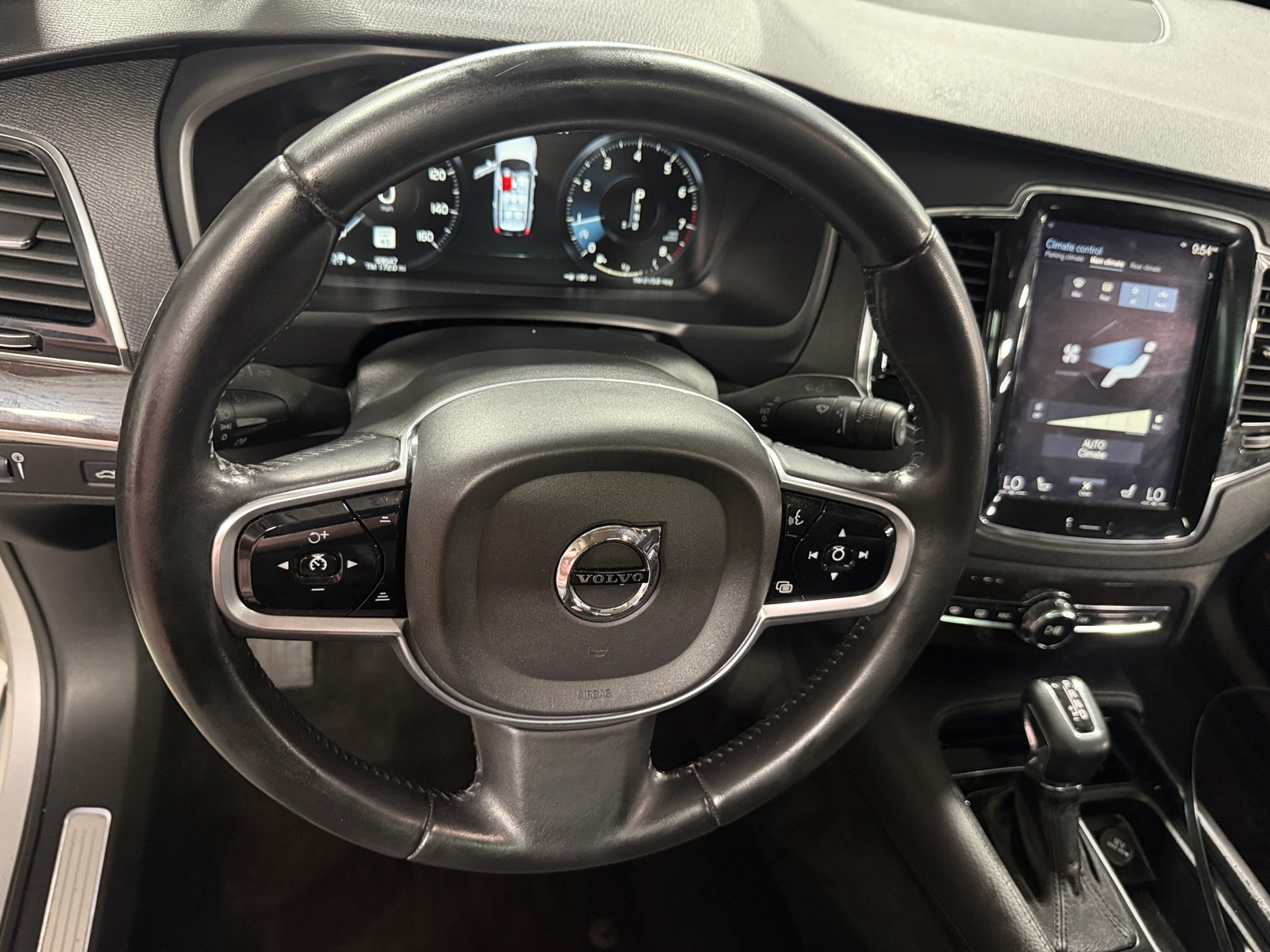 Thumbnail: 2018 Volvo XC90 - 4