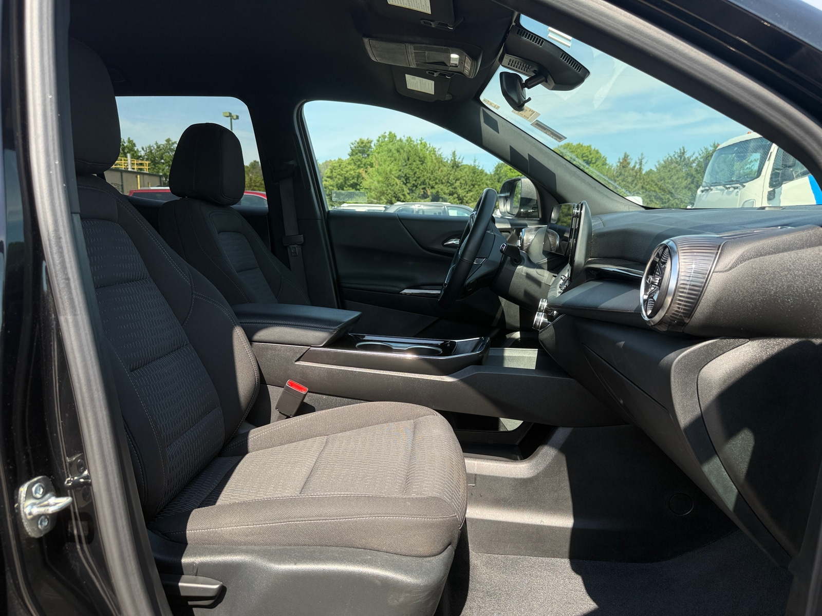 Thumbnail: 2025 Chevrolet Equinox - 2