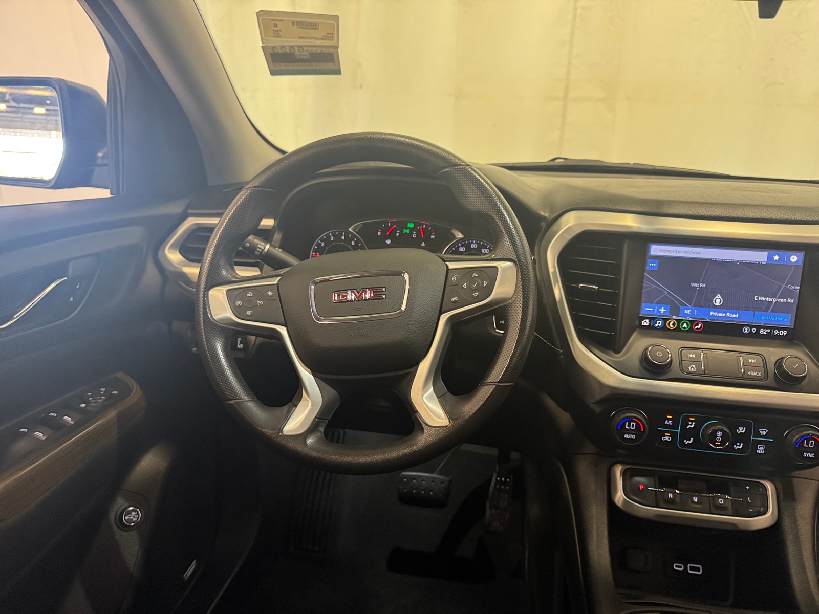 Thumbnail: 2023 GMC Acadia - 5